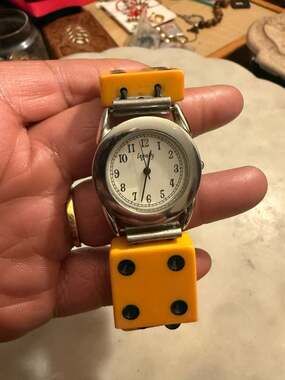 RARE!!! Vintage Yellow Bakelite Dice Domino Stretch Bracelet Watch(Battery Neede